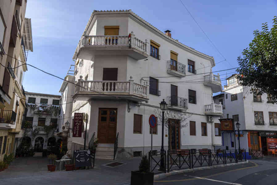 Granada - la Alpujarra 047 - Lanjarón.jpg